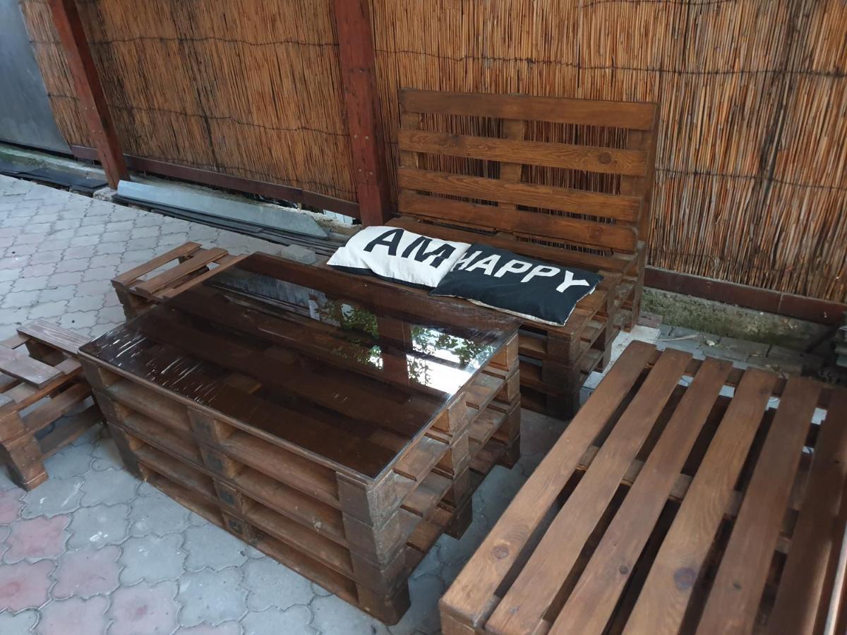 Мандри Хостел Úzhgorod Exterior foto