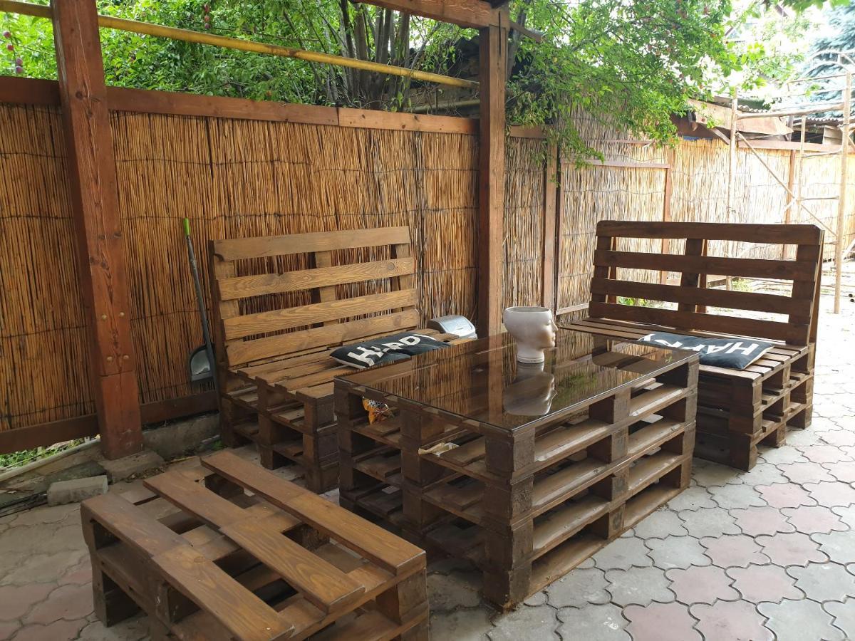 Мандри Хостел Úzhgorod Exterior foto